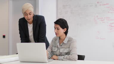 Arabic businesswomen working in an office