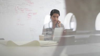 Arabic businesswoman working on laptop