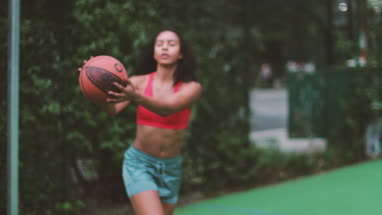 Female basketball players in a team